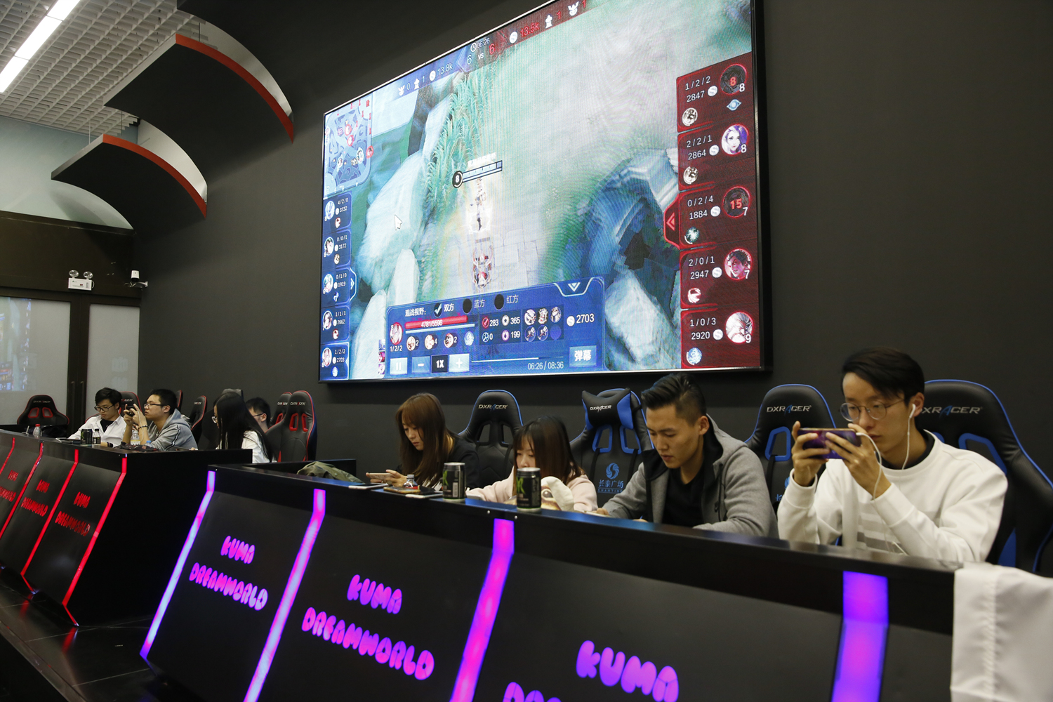 【方案】LPL赛事预测：FPX缺兵少将凶多吉少