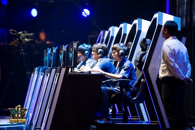 DOTA2震中杯：昔日冠军Liquid 0：2 完败VP