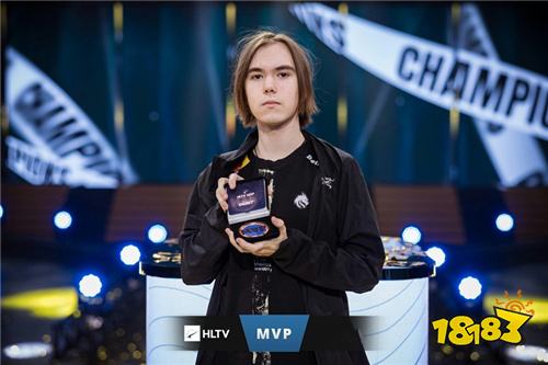 NiKo谈击败Spirit：昨天的讨论取得了成果